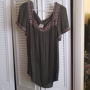 Short Sleeve Embroidered Top